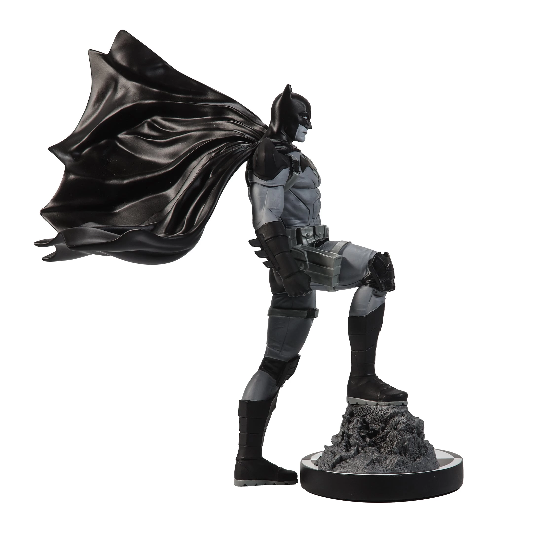 McFarlane Toys DC Direct - Batman Black & White By Mitch Gerads Statue 7 McFarlane Toys DC Direct - Batman Black & White By Mitch Gerads Statue - Image 5