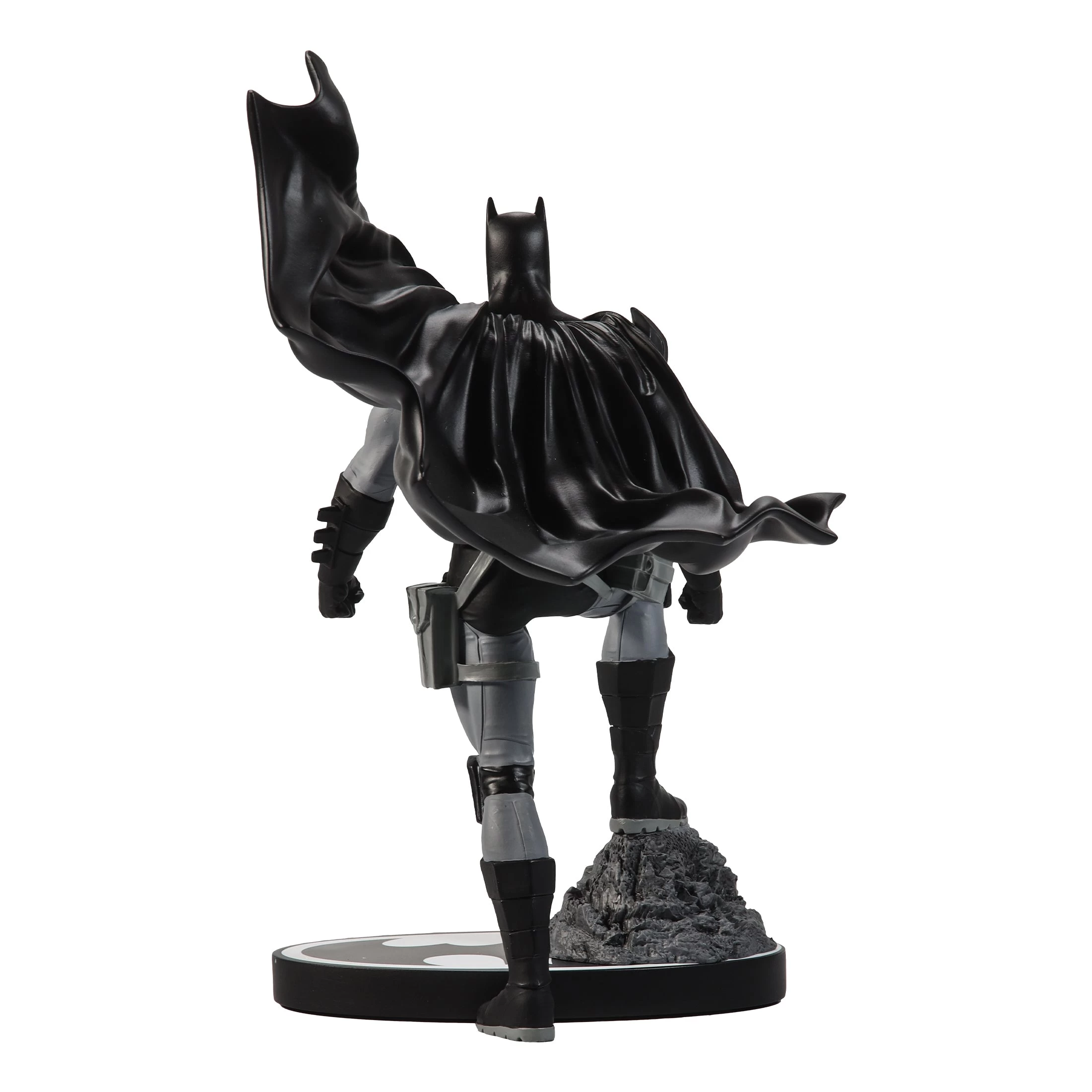 McFarlane Toys DC Direct - Batman Black & White By Mitch Gerads Statue 8 McFarlane Toys DC Direct - Batman Black & White By Mitch Gerads Statue - Image 6