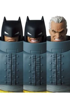 Medicom MAFEX Armored Batman (The Dark Knight Returns) -Doll Toys Shop mafex armored batman the dark knight returns 05